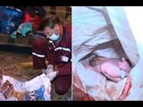 بالفيديو العثور على طفل حديث الولادة في دورة مياه