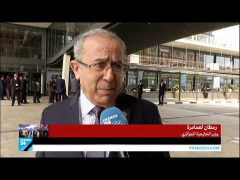 بالفيديو وزير خارجية الجزائر يعبر عن تضامن بلاده مع فرنسا