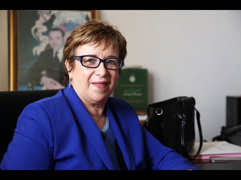 شاهد نزهة الصقلي تؤكد أنه لا يجب مقارنتها ببسيمة الحقاوي 