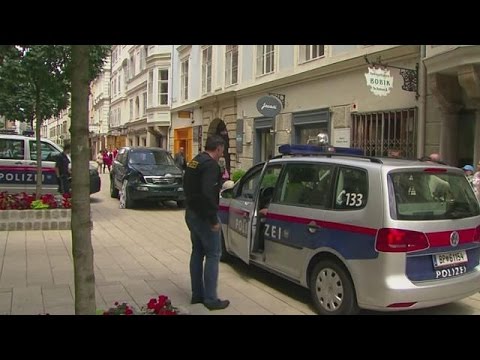بالفيديو بدء محاكمة رجل بتهمة قتل 3 أشخاص في حادث دهس متعمد في النمسا