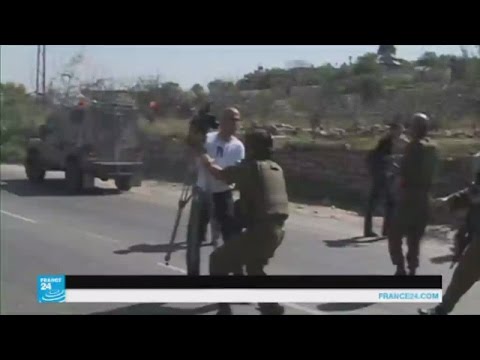 شاهد كيف تعامل السلطات الإسرائيلية الصحافيين الفلسطينيين