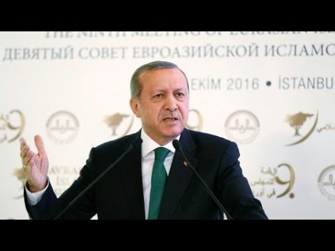شاهد  رجب طيب أردوغان يوجه إهانات مباشرة لحيدر لعبادي