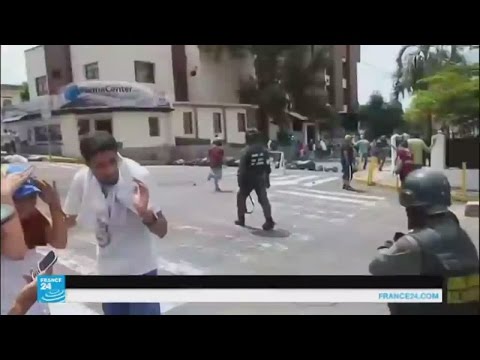 بالفيديو المعارضة الفنزويلية تحشد مئات الآلاف للتظاهر ضد الرئيس مادورو
