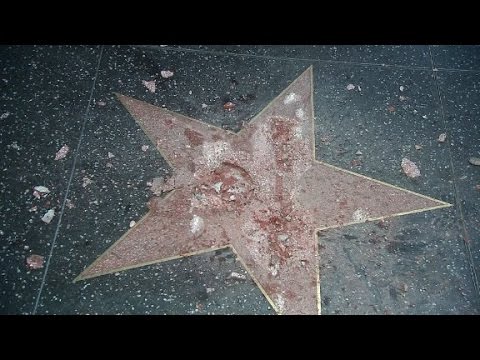شاهد لحظات تدمير نجمة المرشّح الأميركي دونالد ترامب