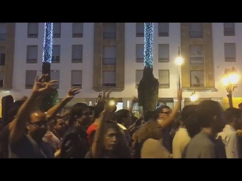 شاهد مظاهرات عارمة في المغرب تنديدًا بمقتل سمّاك الحسيمة