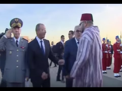 شاهد الملك محمد السادس يضع عبد الإله بنكيران في موقف محرج