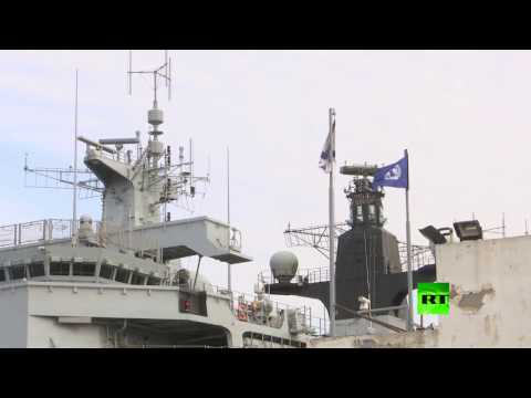 شاهد سفينة hms bullwark البريطانية ترسو في ميناء حيفا