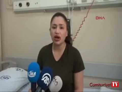 بالفيديو فتيات يخضعن إلى عمليات تجميل على يد مصفف شعر 