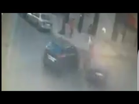 شخص ينجو من الموت بعد حادث تصادم غريب