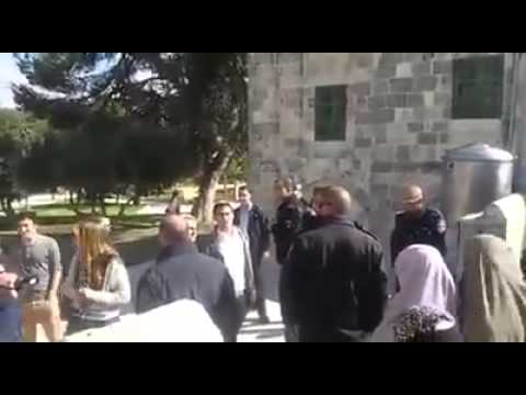 مرابطات المسجد الأقصى يتصدون للمستوطنين