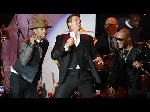 المغنيان روبن ثيك وفارل ويليامز سارقان