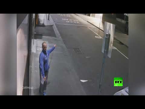 لص يبتكر طريقة طريفة لسرقة عقد ذهبي فاخر