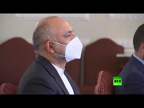 وزير الخارجية الإيراني يستقبل وفدًا أفغانيًا في طهران