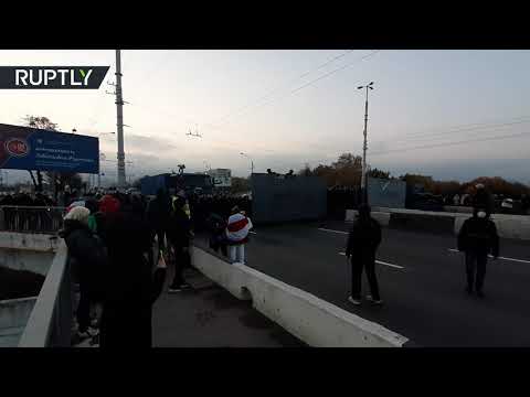 الشرطة تستخدم قنابل ضوئية لتفريق محتجين في بيلاروس