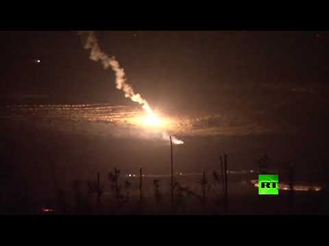 إسرائيل تُطلق قنابل على جنوب لبنان وتحرك قواتها على طول الحدود