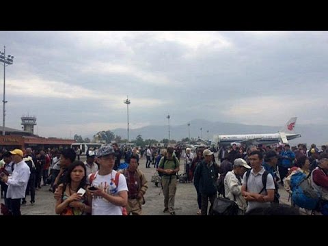 بالفيديو زلزال بقوة 75 درجة يضرب النيبال