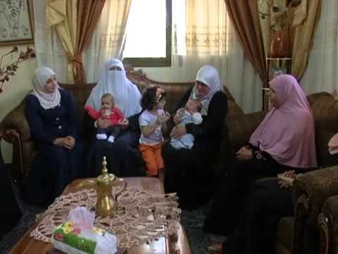 شاهد استمرار معاناة الأسرى داخل سجون الاحتلال