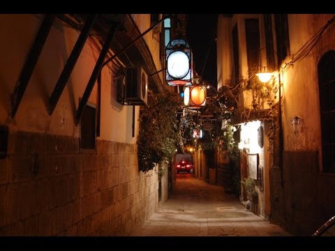 شاهد أبو صطيف مسحراتي يجوب حارات دمشق منذ 20عامًا
