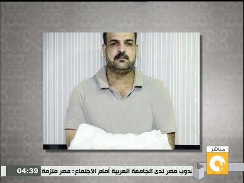 شاهد زوج مصري يعتذر لزوجته بتقديم كفنه