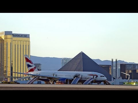 شاهد اندلاع نيران في طائرة بريطانية في لاس فيغاس