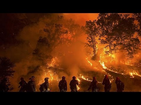 شاهد تواصل الحرائق المهولة في ولاية كاليفورنيا في الولايات المتحدة