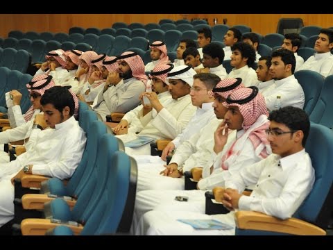 الدارسون على حسابهم يناشدون بانضمامهم لبرنامج للابتعاث