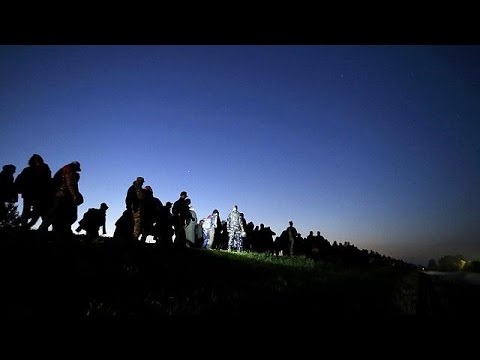 شاهد استمرار تدفق آلاف اللاجئين إلى أوروبا عبر سلوفينيا وكرواتيا