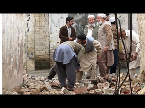 شاهد زلزال قوي يضرب مناطق جنوب القارة الآسيوية