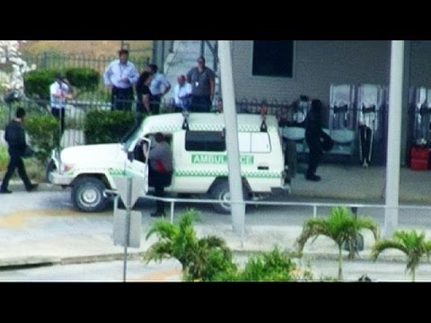 شاهد الحكومة الأسترالية تتهم المحتجين داخل مركز الاحتجاز في جزيرة كريستماس بـ المجرمين