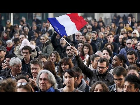 دقيقة صمت لأرواح ضحايا هجمات باريس