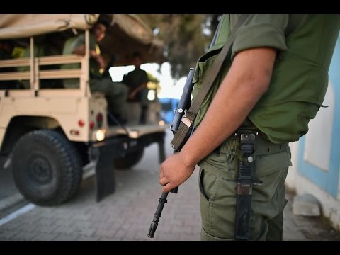 تونس تعيد فتح حدودها البرية مع ليبيا وتبقي الإجراءات الأمنية مشددة