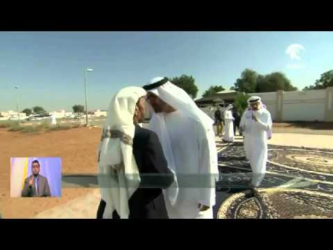 ولي عهد أبو ظبي يقدم واجب العزاء لأسرة الشهيد سلطان بن هويدن الكتبي
