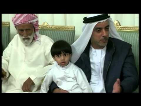 وزير الداخلية الإماراتي يقدم واجب العزاء لأسرة وذوي الشهيد  سلطان الكعبي