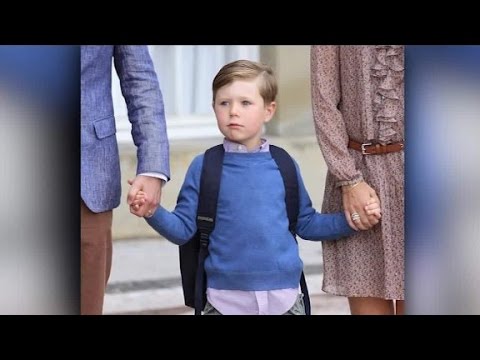 شاهد إنقاذ الأمير كرستيان من الغرق على أحد شواطئ الدنمارك