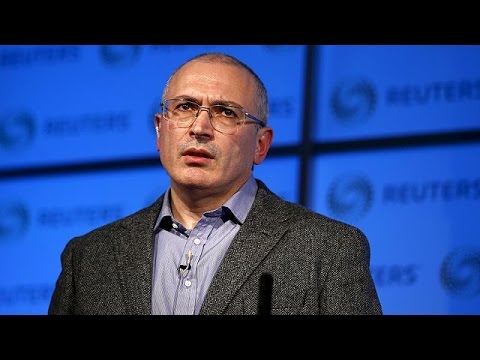 شاهد الشرطة الروسية تداهم مكاتب خودروكوفسكي في موسكو