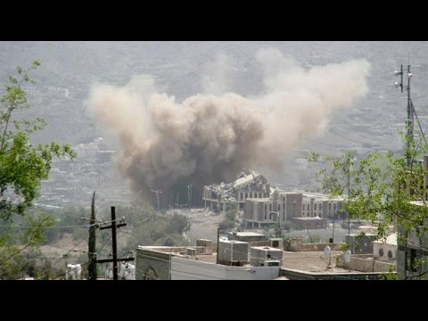 فيديو غارات جوية على صنعاء وخطط عسكرية لاستعادة تعز