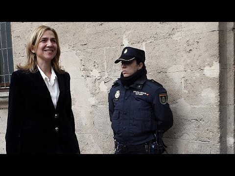 شاهدمثول شقيقة الملك الإسباني أمام المحكمة