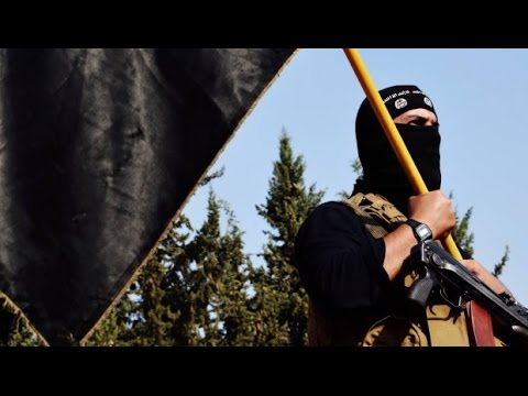 شاهد داعش يبدأ بيع ممتلكات المسيحيين في مزاد علني وسط الموصل