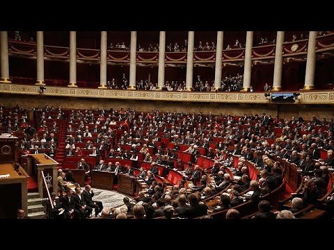 قانون سحب الجنسية ووضع عديمي الجنسية