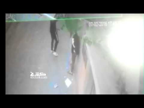 بالفيديو لص يهاجم فتاة لسرقة هاتفها تحت تهديد السلاح الأبيض