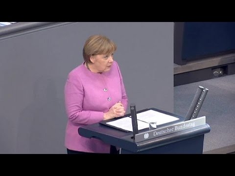 تأكيد ميركل على أهمية إيجاد حل على المدى الطويل لأزمة الهجرة