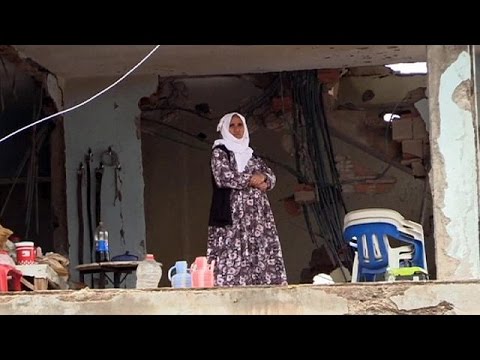 بالفيديو قتلى وجرحى في إنفجار بسيارة مفخخة إستهدف مركزًا عسكريًا في ديار بكر